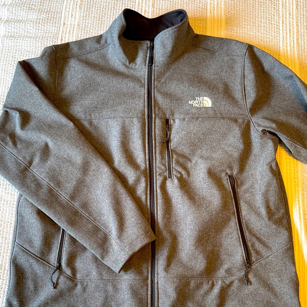Men’s The North Face fleece, size XL, excellent condition